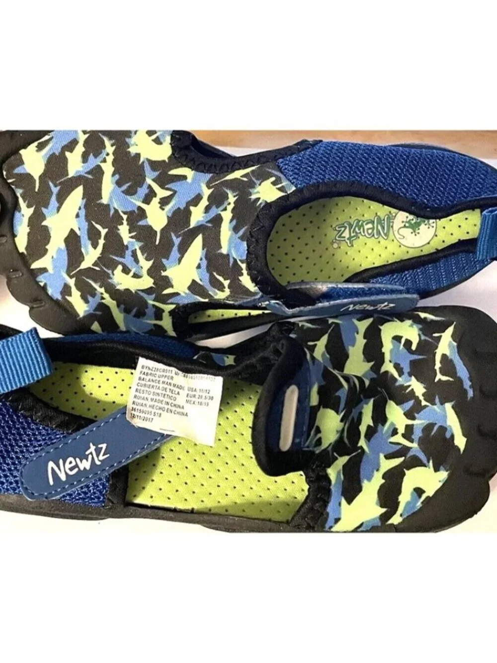 Newtz Water Shoes Girl/Boys Children Size 11/12 Bumper Toe Swim Sandal Blue/Grn